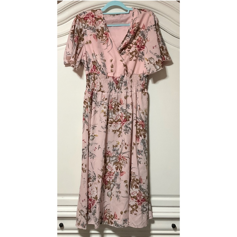 New ladies small sized 3xl pink floral dress, cap sleeves, elastic waist